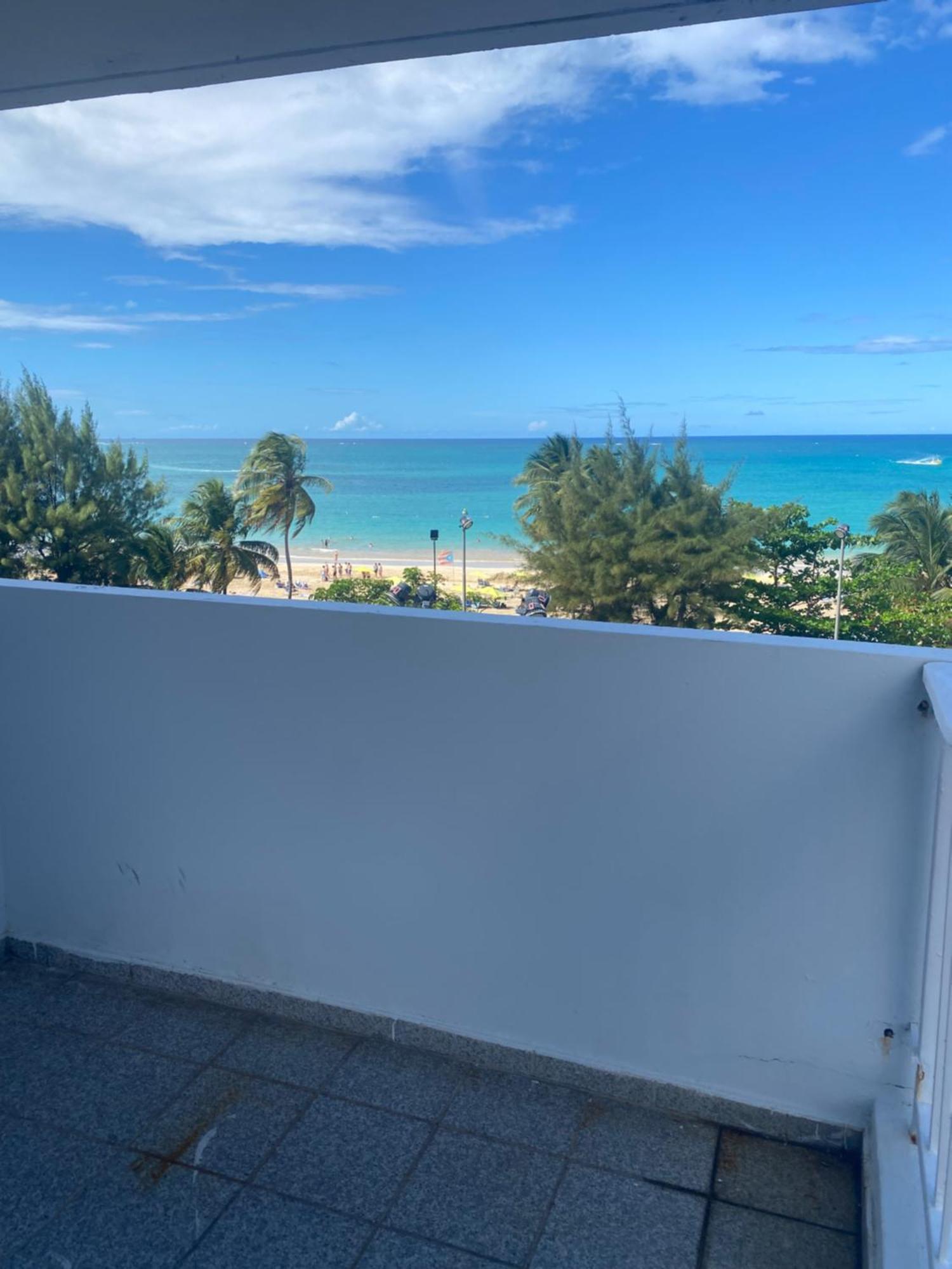 Downtown Beachfront Isla Verde Luxury Apartment 圣胡安 外观 照片