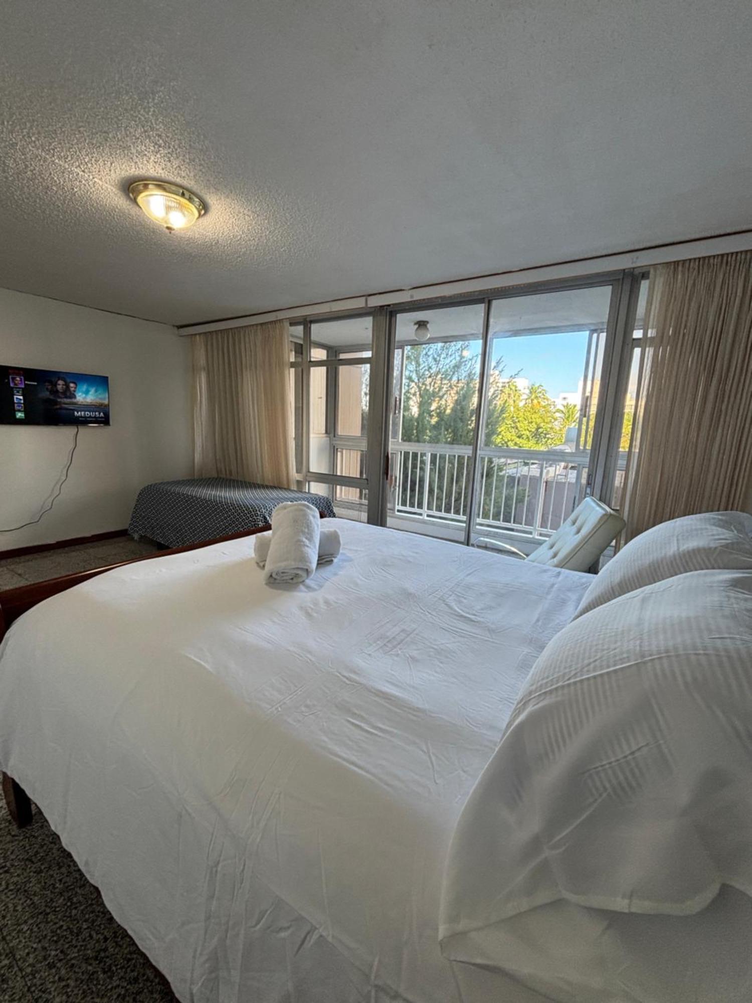 Downtown Beachfront Isla Verde Luxury Apartment 圣胡安 外观 照片